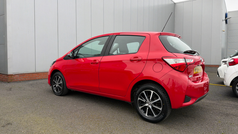Toyota Yaris 1.5 VVT-i Icon Tech 5dr Petrol Hatchback